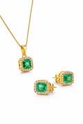 Necklace with pendant and earrings in emerald gold and diamond
