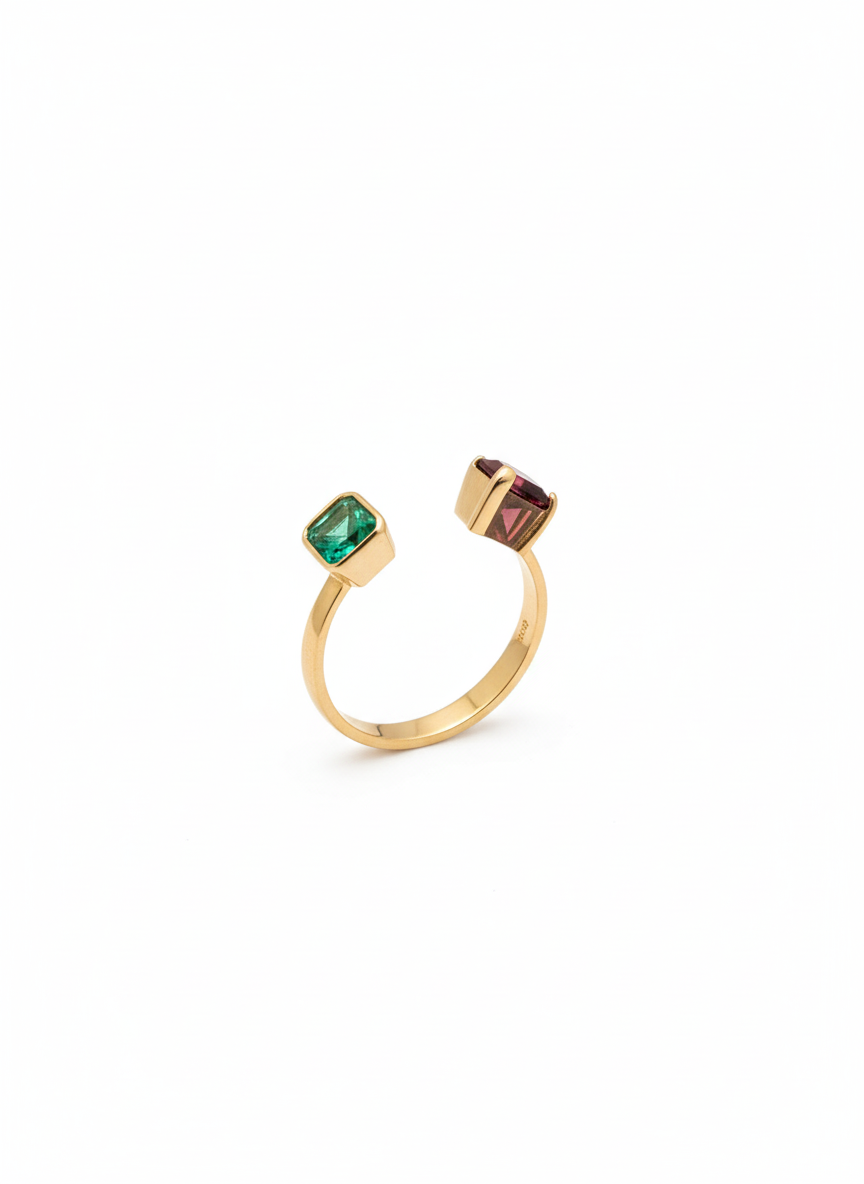Open Ring with 0.45 ct Emerald &amp; 0.80 ct Pyrope