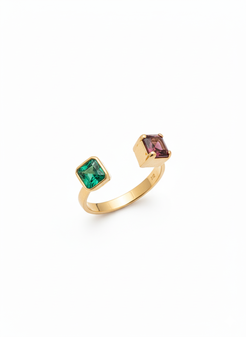 Open Ring with 0.45 ct Emerald &amp; 0.80 ct Pyrope
